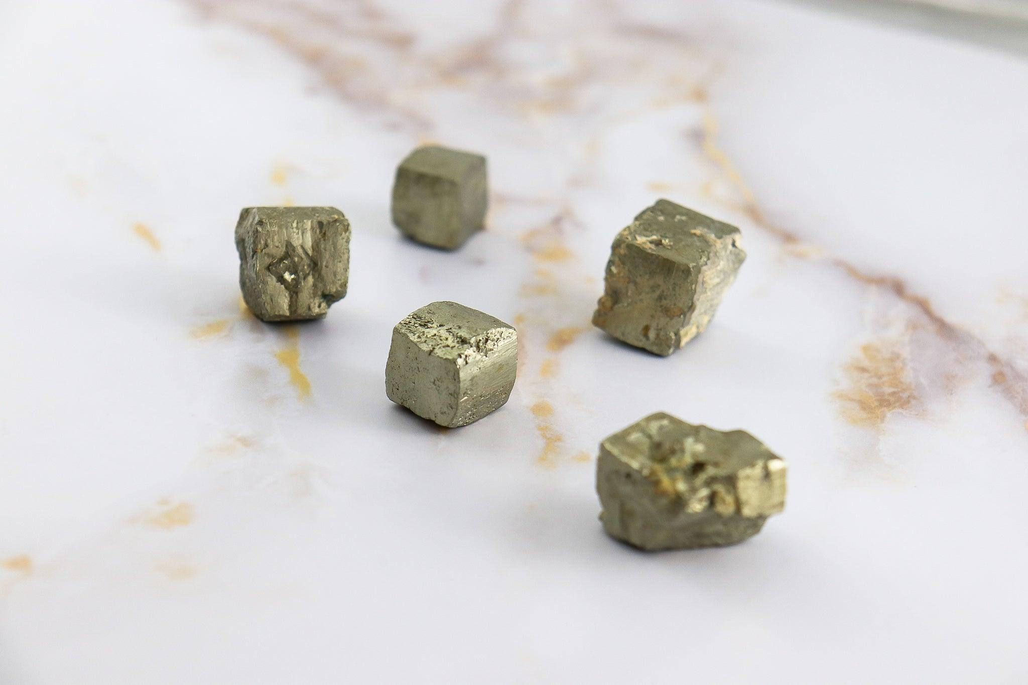 Pierre brute en Pyrite cubique